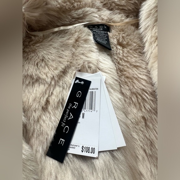 Grace & Lace Taupe Faux Fur Vest Size M NWT - Picture 5 of 6